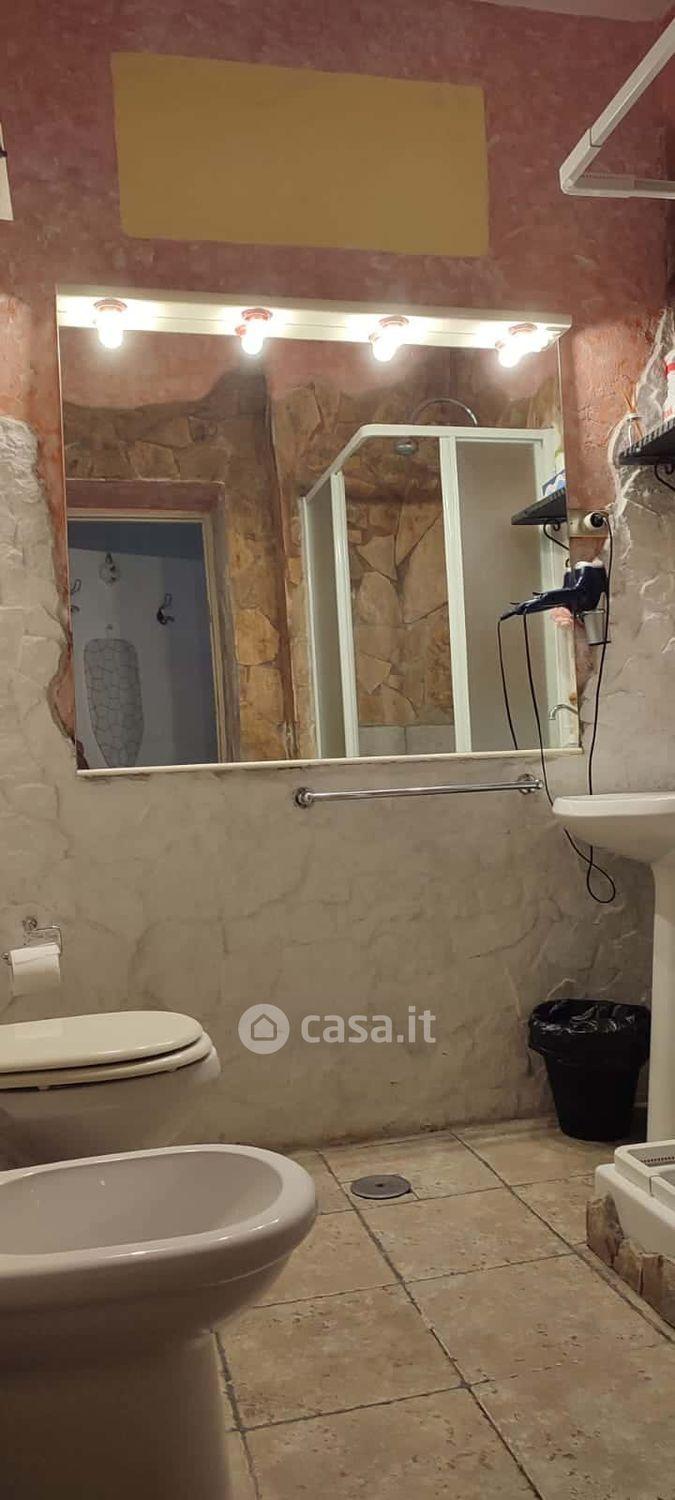 Stanza in Corso Caulino 45 — foto 2 di 16