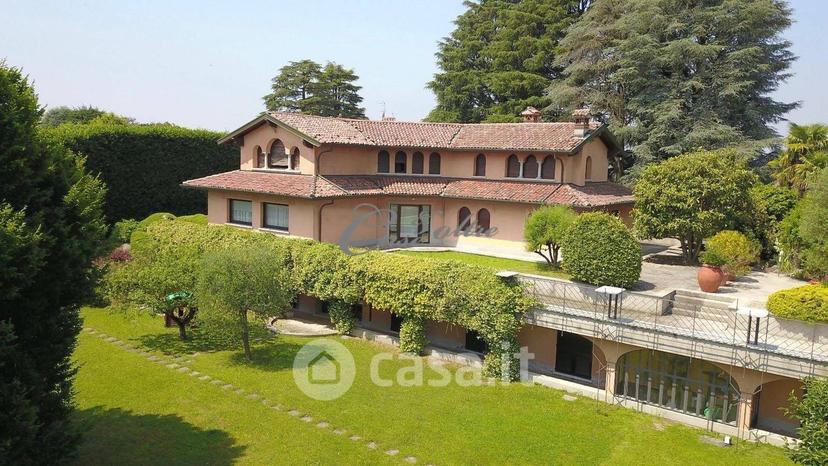 Villa in Via Cervino 1 — foto 4 di 25