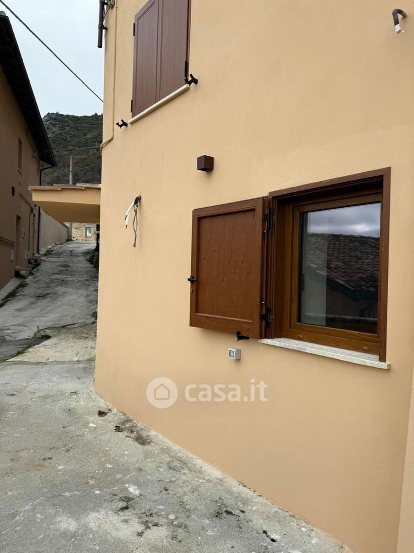 Trilocale in Via Centrale 39 — foto 2 di 22