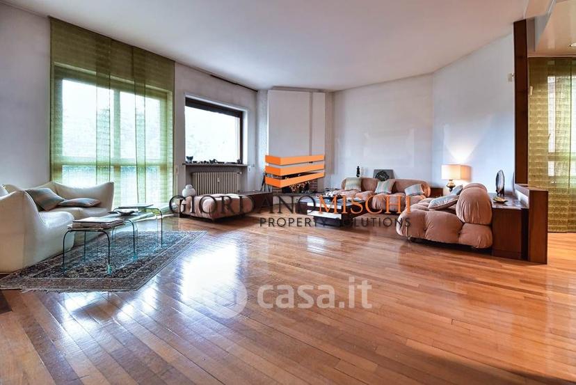 Appartamento in Via A. Villa 20 — foto 6 di 53