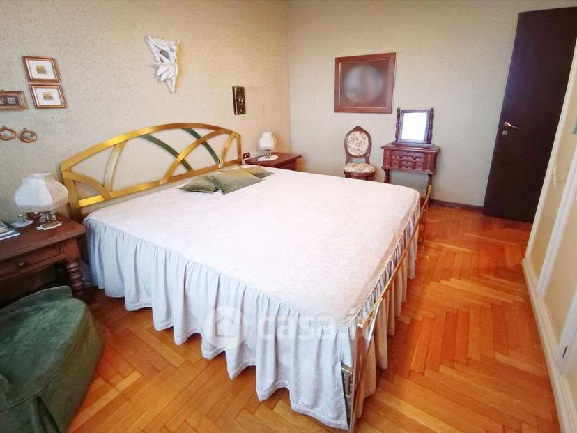Quadrilocale in Via Carlo Cattaneo 36 — foto 3 di 36