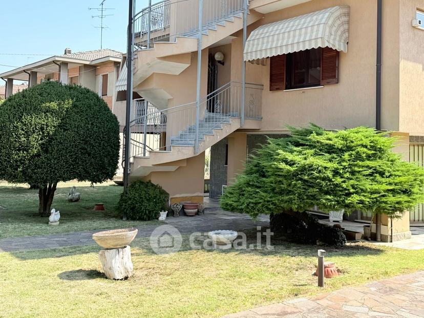 Villa in Via Luigi Barbieri 72 — foto 47 di 57