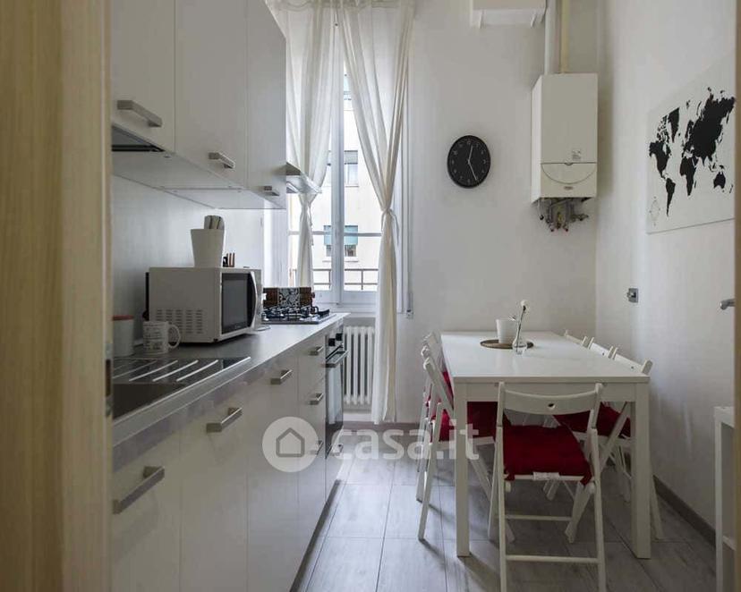 Stanza in Via del Borgo di San Pietro 59 — foto 15 di 20