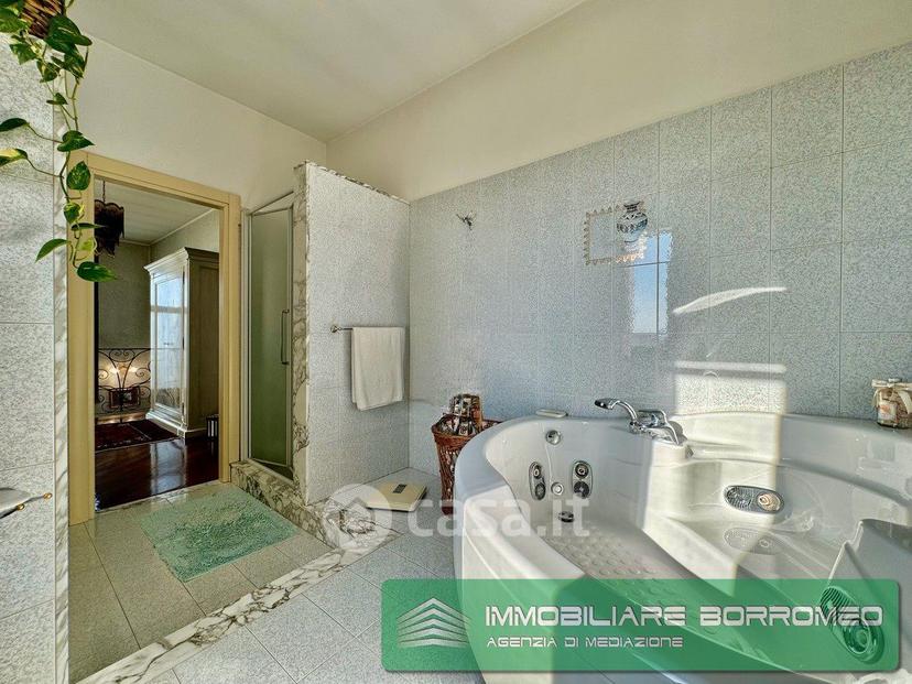 Villa in Via Adige — foto 24 di 45