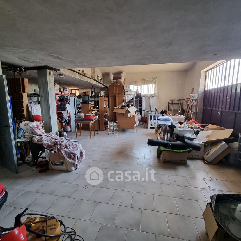 Villa in Via Alessandro Manzoni 32 — foto 23 di 63