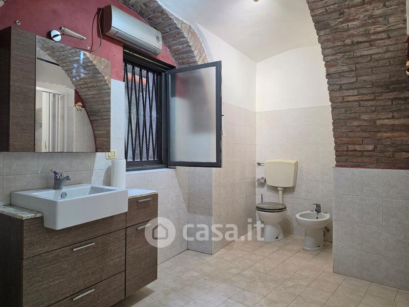 Bilocale in Via San Carlo — foto 20 di 32