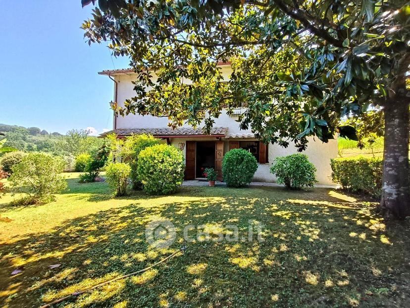 Villa in Strada Aquilano — foto 40 di 52