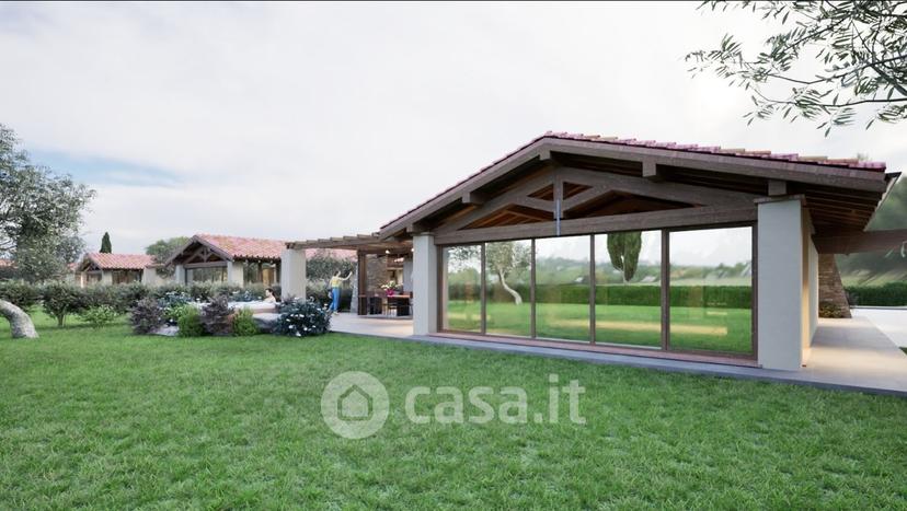 Villa in Via Quintino Sella — foto 2 di 12