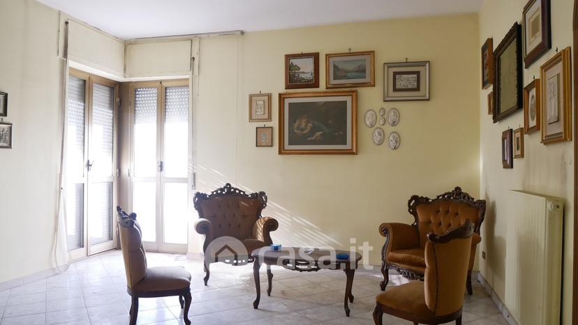 Quadrilocale in Via Taverna Campanile 70 — foto 2 di 28