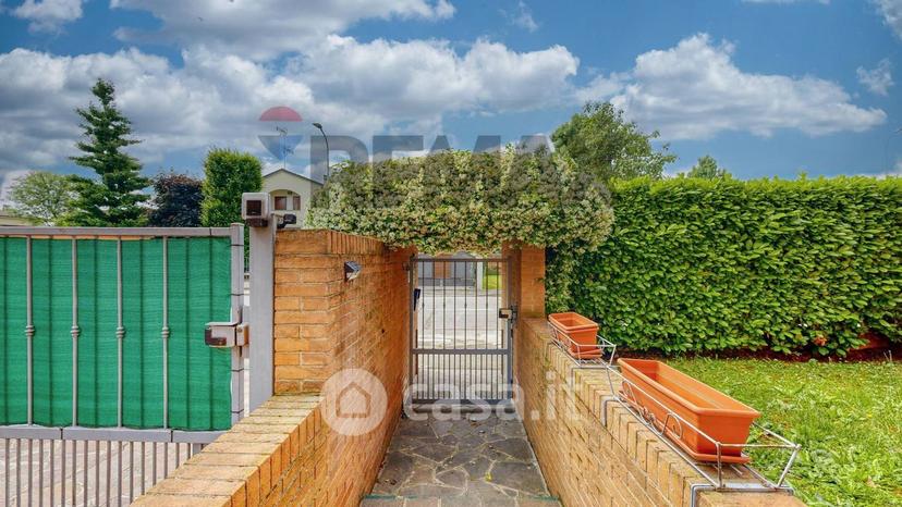 Villa in Via Fratelli Rosselli — foto 73 di 74
