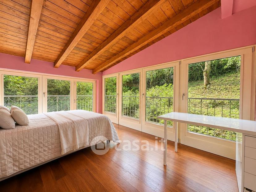 Villa in Ss33 del Sempione 67 — foto 14 di 60