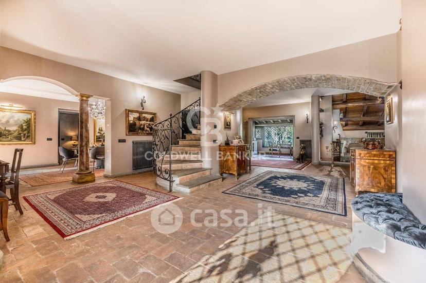 Villa in Strada Cassia Sud — foto 48 di 77