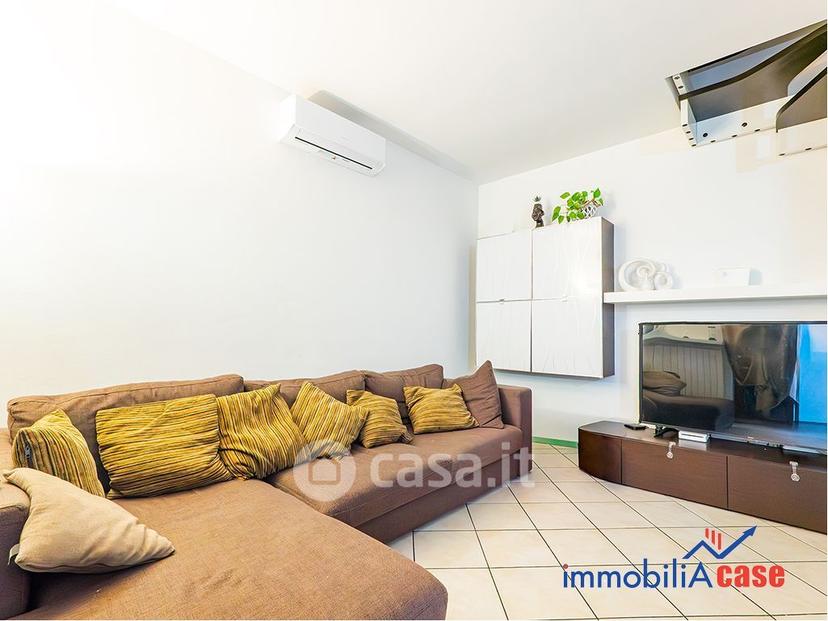 Trilocale in Via Corelli 27 — foto 26 di 33