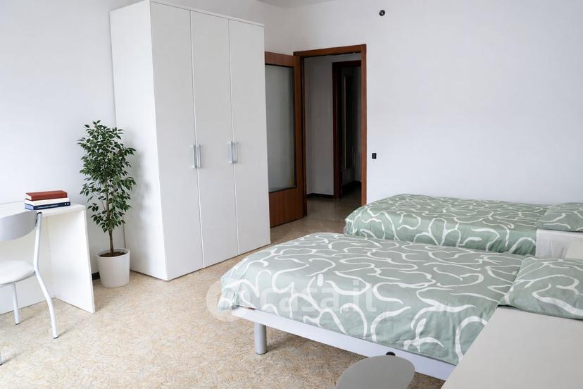 Stanza in Via Curtatone 3 — foto 5 di 9