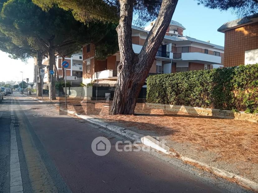 Trilocale in Viale dei Navigatori 56 — foto 16 di 20