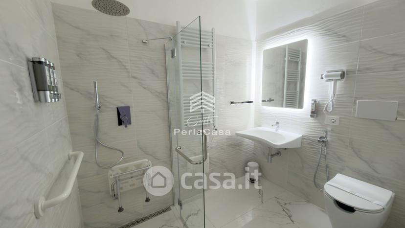 Monolocale in Via Eleonora Duse 11 — foto 16 di 20