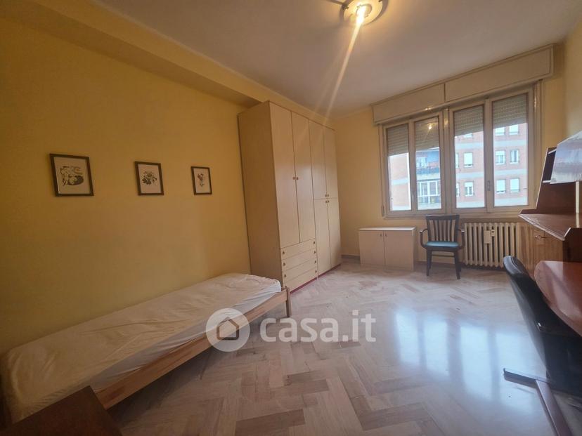 Stanza in Via Carlo Zatti — foto 6 di 7