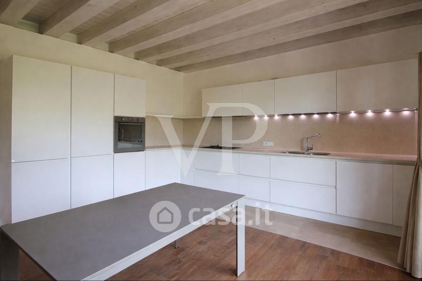 Trilocale in Via Capitello — foto 20 di 20