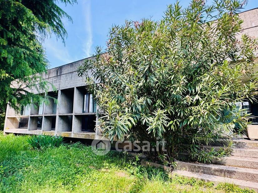 Villa in Via Giosuè Carducci 20 a — foto 104 di 182