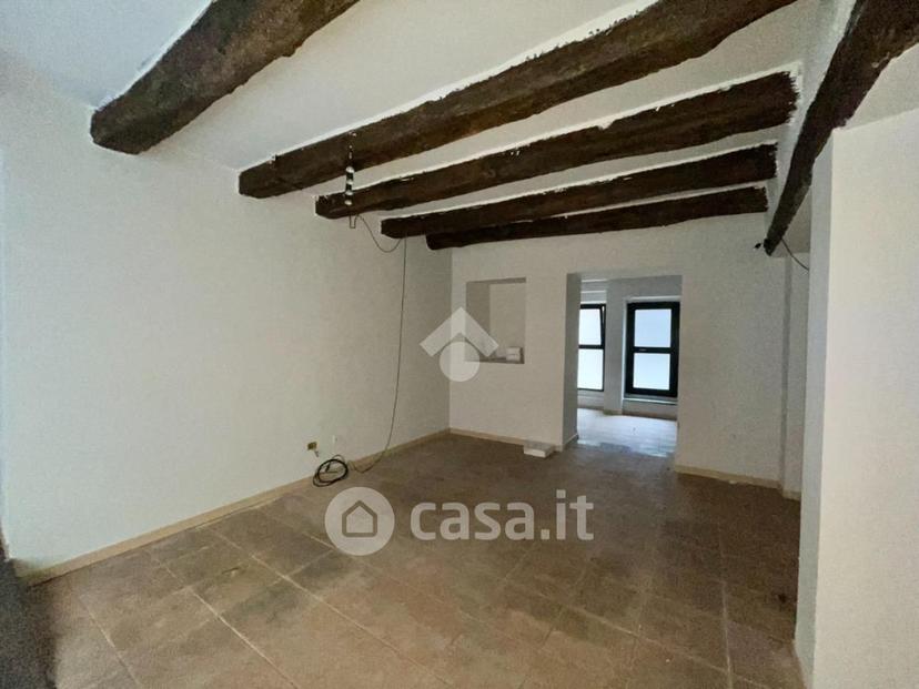 Trilocale in Via Valenzasca 4 — foto 9 di 24