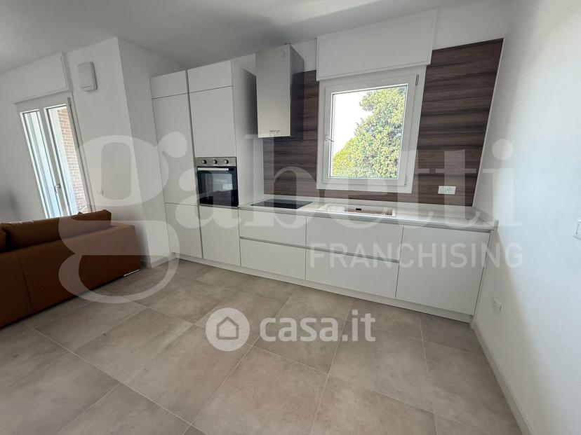 Quadrilocale in Via della Madonna Alta 193 — foto 8 di 34
