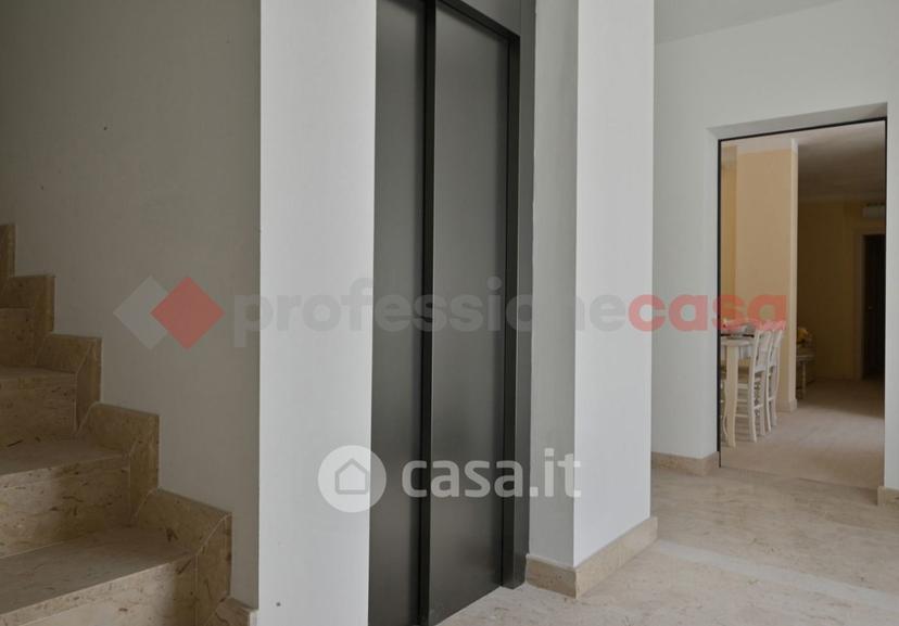Trilocale in Via della Fabbrica 1 — foto 19 di 25