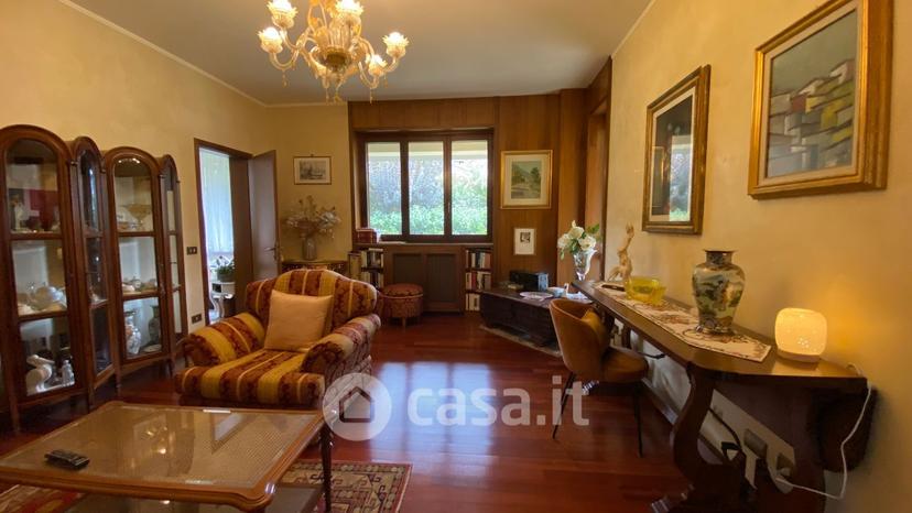 Villa in Via Luigi Antonini Zambelli — foto 26 di 40