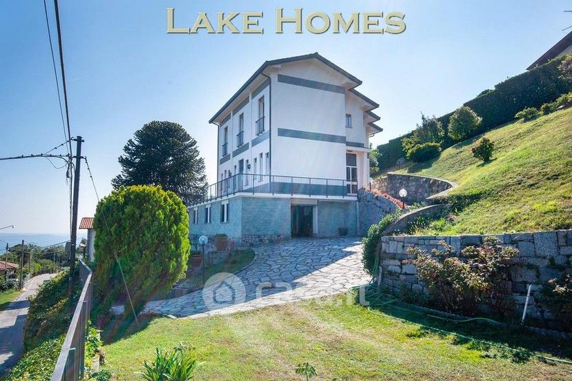 Villa in Via Per Lesa 19 — foto 10 di 39