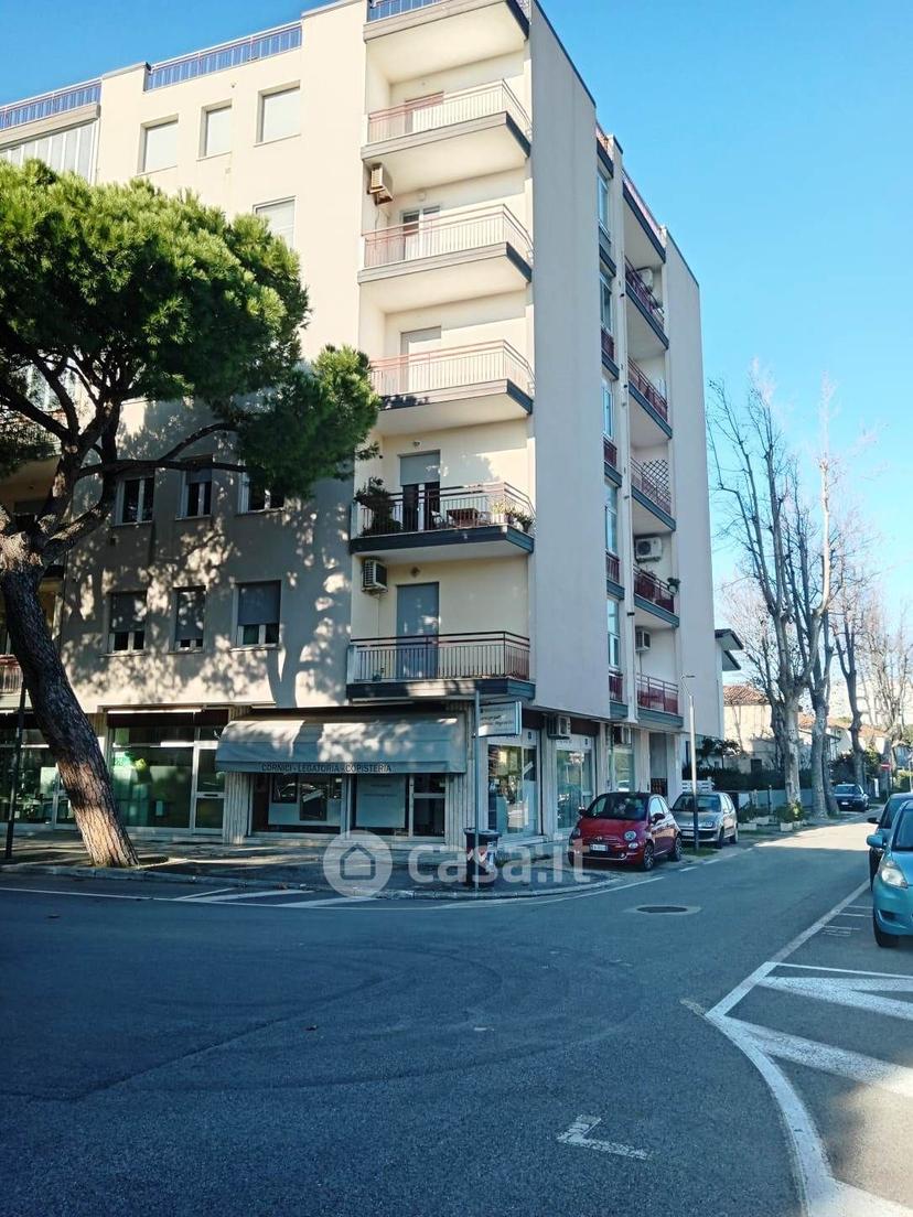 Trilocale in Viale C. Abba 14 — foto 22 di 34