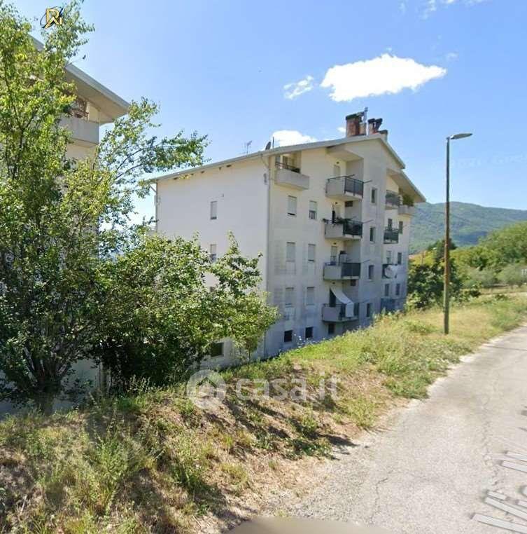 Trilocale in Via Monte Bianco 2 — foto 2 di 35