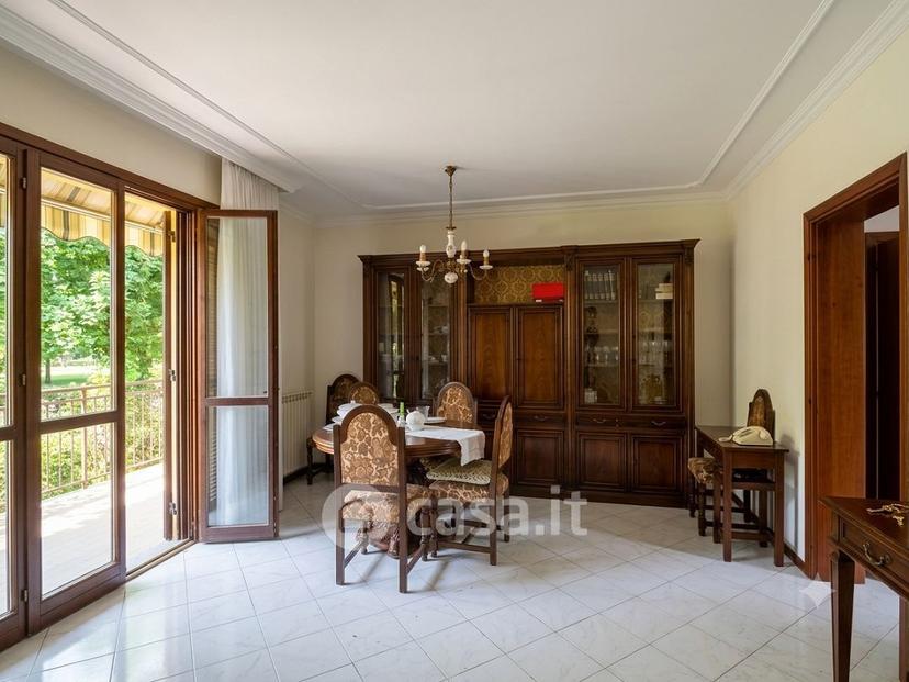 Villa in Via Viorate — foto 18 di 25