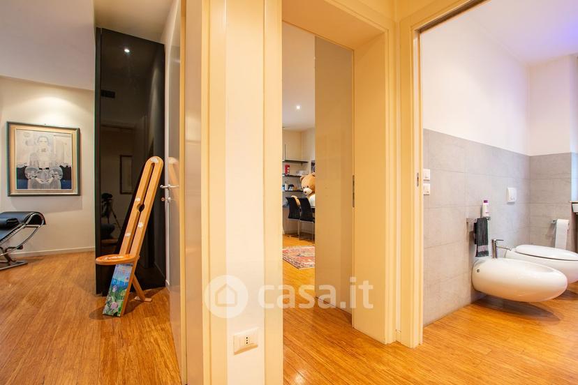 Trilocale in Via Fratelli Bronzetti 16 — foto 45 di 54