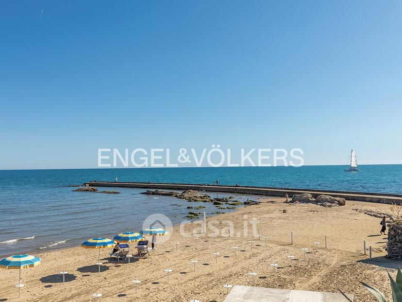 Trilocale in Riviera Vittorio Mallozzi — foto 11 di 18