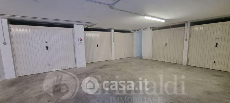 Trilocale in Via Enrico Mattei 27 — foto 20 di 25