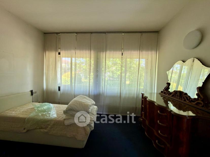 Villa in Via Giosuè Carducci 20 a — foto 44 di 182