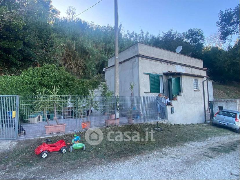Bilocale in Frazione Montesicuro 154 — foto 3 di 27