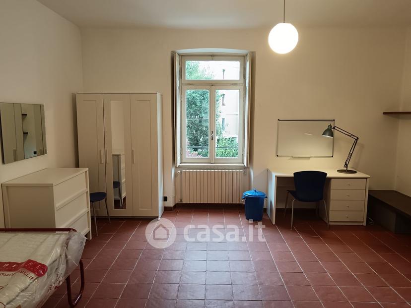 Stanza in Via San Giorgio — foto 6 di 10