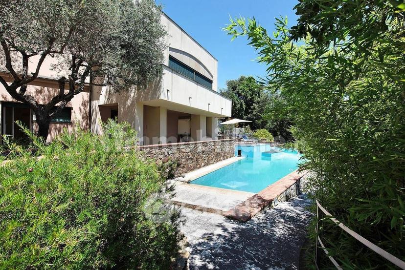 Villa in Via della Rotonda 22 — foto 27 di 73