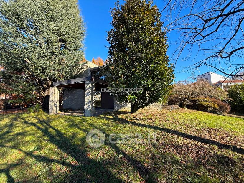 Villa in Via Alcide de Gasperi — foto 33 di 38