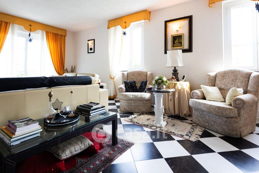 Villa in Via Giacomo Puccini — foto 11 di 38