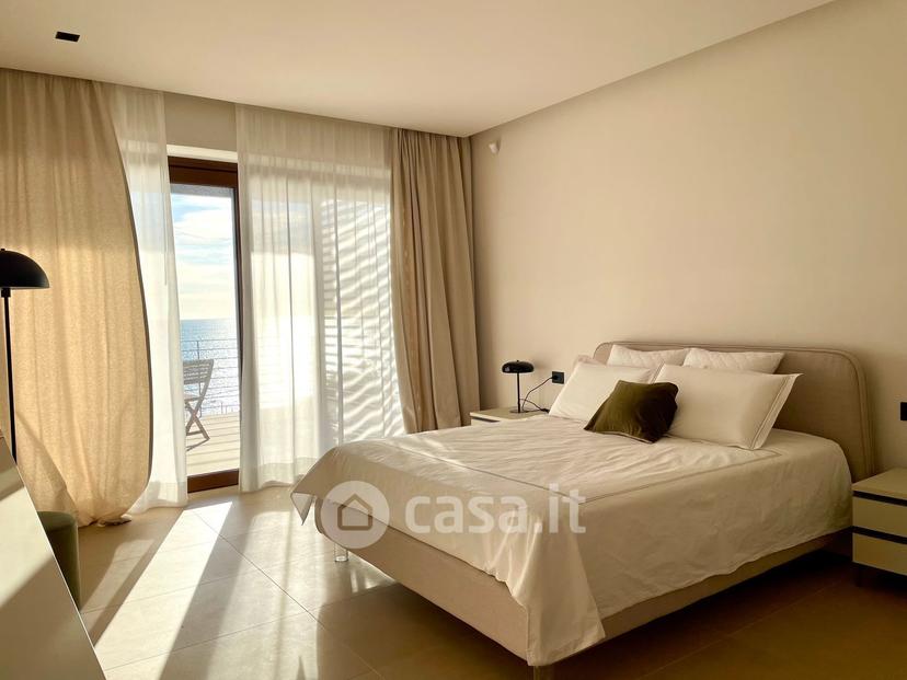 Villa in Via Caio Duilio — foto 34 di 45