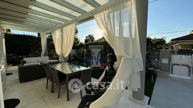 Villa in Via Leonardo da Vinci — foto 9 di 28