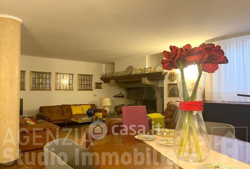 Villa in Via Predelli 5 — foto 4 di 41