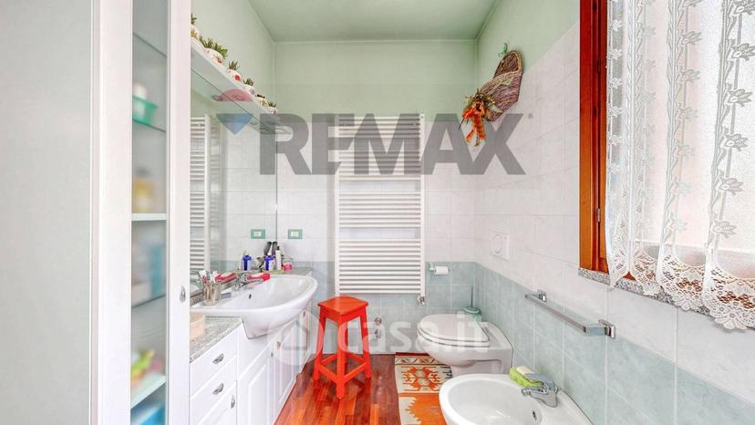 Villa in Via Fratelli Rosselli — foto 20 di 74