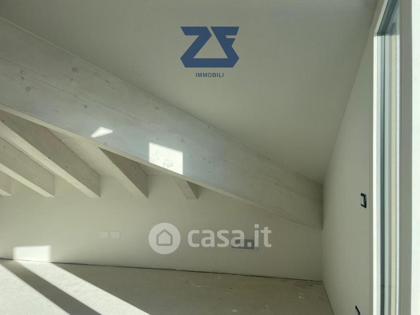 Trilocale in Via San Pio X — foto 7 di 35