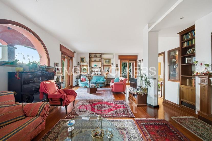 Villa in Via Caduti della Liberazione 32 — foto 29 di 35