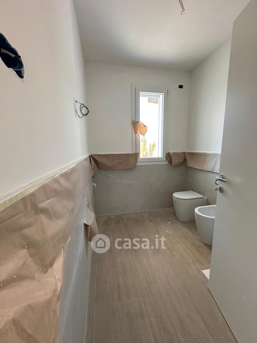Trilocale in Via Ernest Hemingway — foto 12 di 29