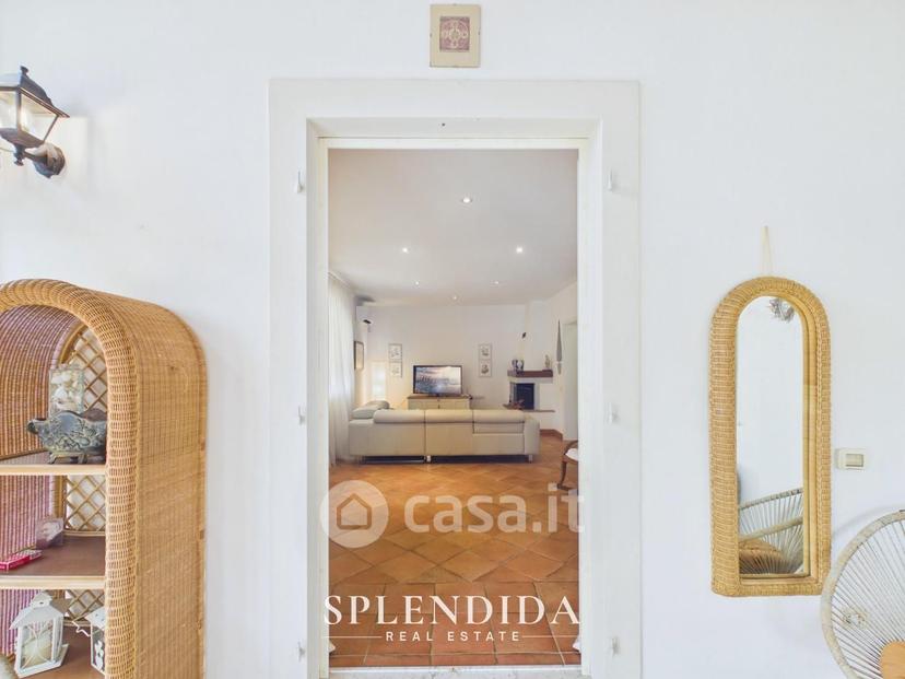 Villa in Via Frasso — foto 19 di 36