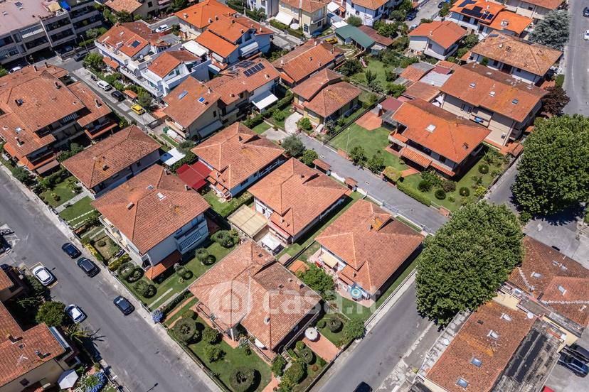 Villa in Via degli Ontani 48 — foto 6 di 34