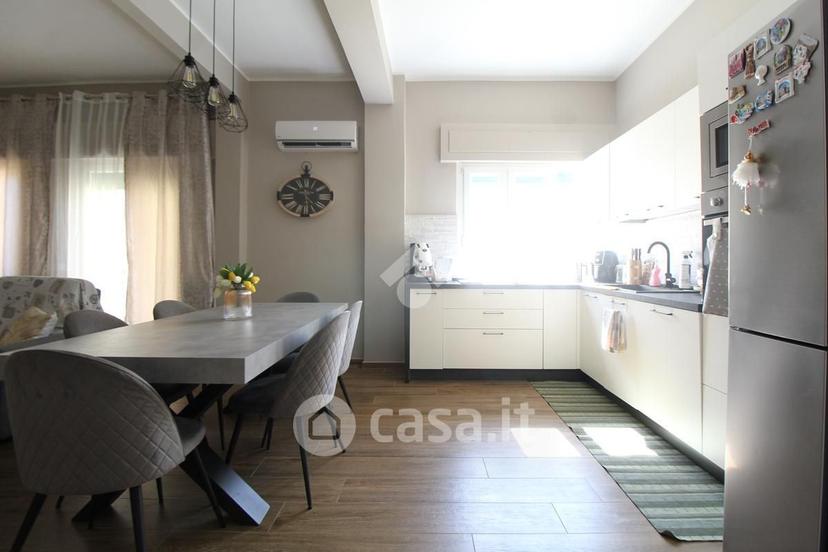 Trilocale in Via Vercelli 3 — foto 25 di 30